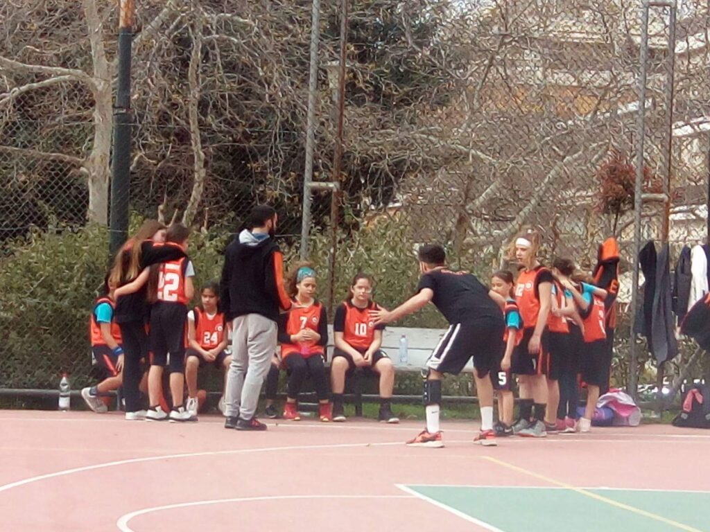 Δίνουμε το βήμα στον Coach Χάρη Ξυπόλητο απο τον ΖΕΥΣ ΕΡΥΘΡΟΥ που έχει κάνει το ανοικτό γήπεδο 2ο Σπίτι του!